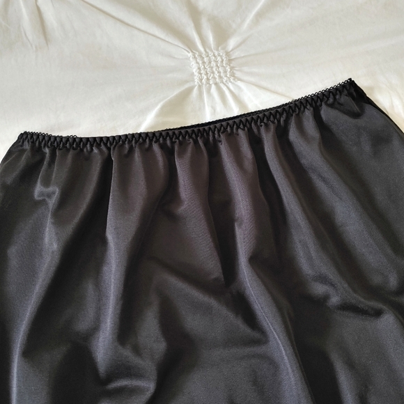 Patricia Lingerie vintage black lace trim midi slip skirt. Size S - Picture 3 of 5